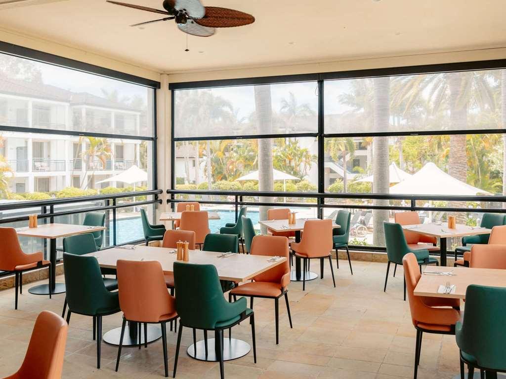 Mercure Gold Coast Resort Restaurant photo
